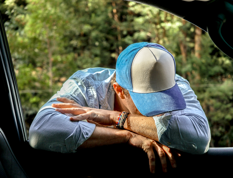 How to Style a Snapback Cap for Any Occasion